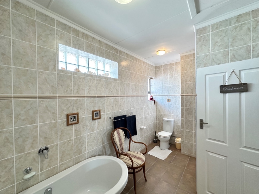4 Bedroom Property for Sale in Diaz Beach Western Cape